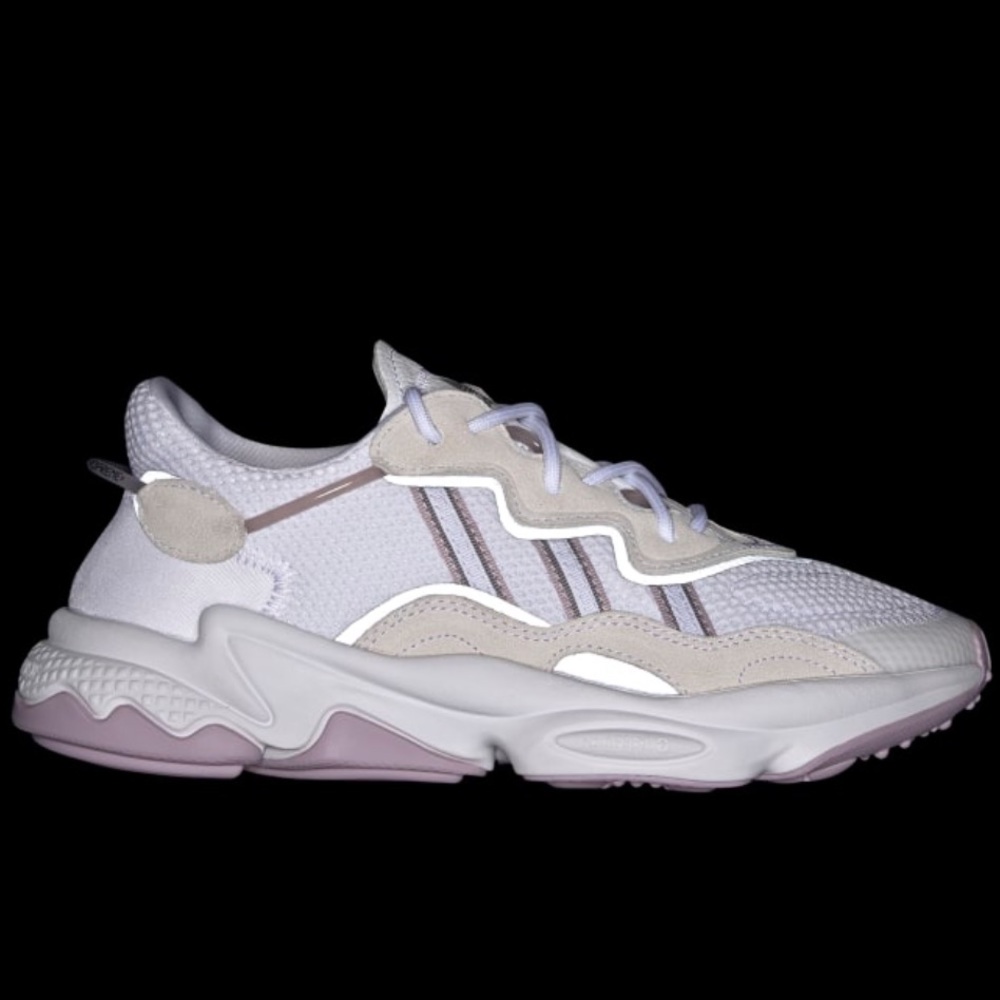 Adidas Ozweego Shoes!! In excellent condition ♥️